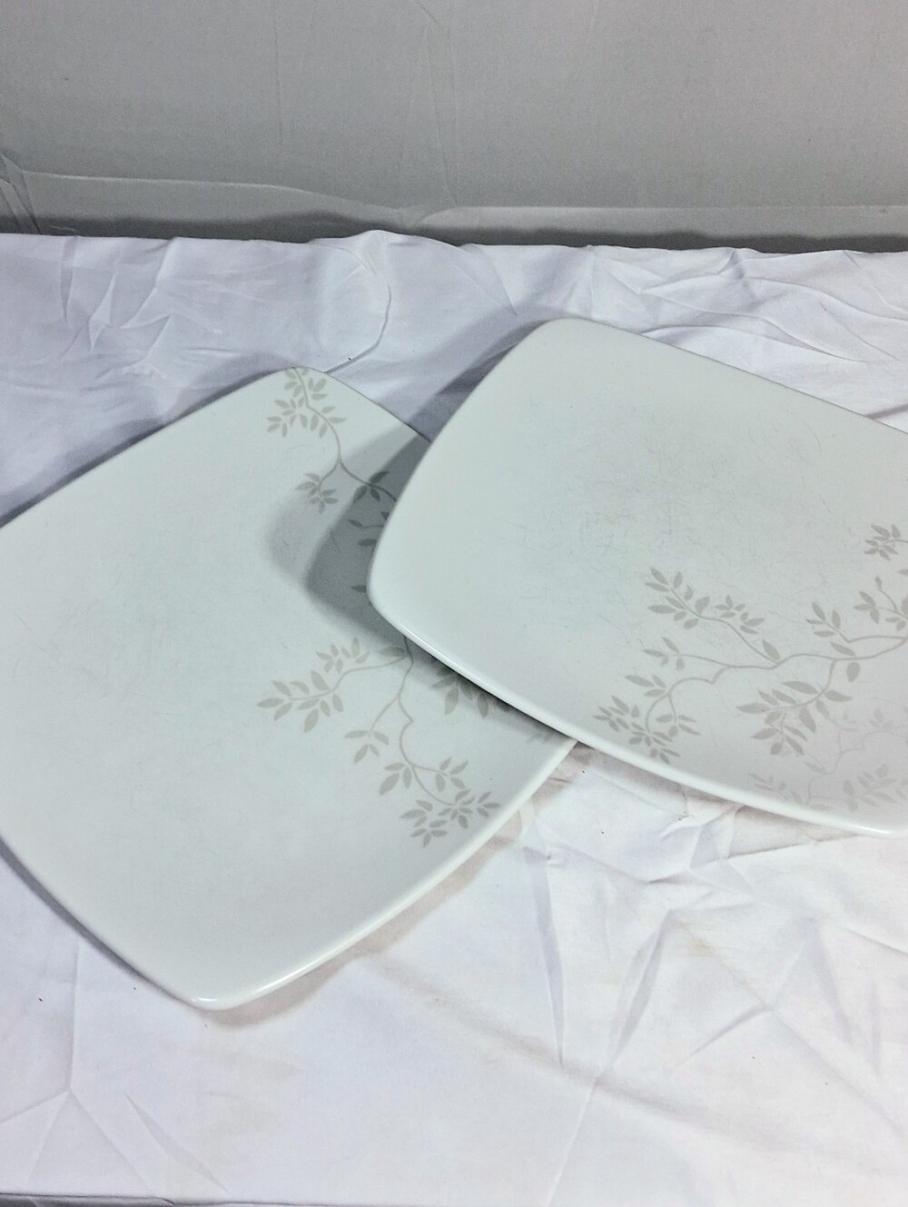 Set Of 2 Gibson Elite ZENSES 10 Inch Stoneware Retired Dinner Plates